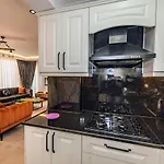 ヴィラ Salkim- 4 Bedroom In Oludeniz フェティエ