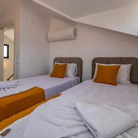Salkım- 4 Bedroom In Oludeniz *