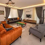 Salkim- 4 Bedroom In Oludeniz فيلة فتحية
