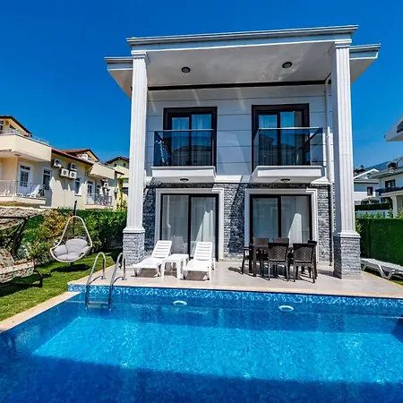 Villa Salkim- 4 Bedroom In Oludeniz *
