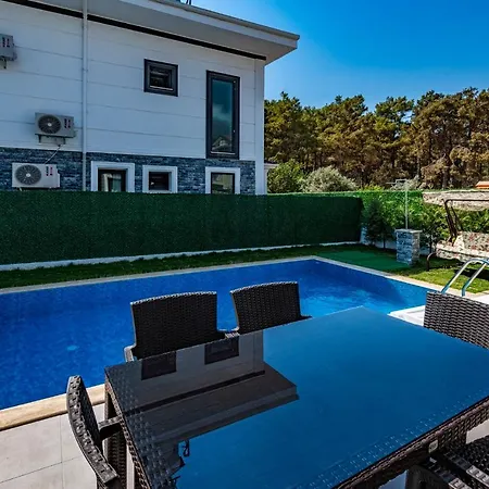 Villa Salkim- 4 Bedroom In Oludeniz