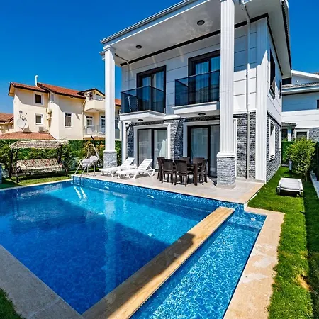 Villa Salkim- 4 Bedroom In Oludeniz *