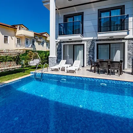 Salkim- 4 Bedroom In Oludeniz فتحية