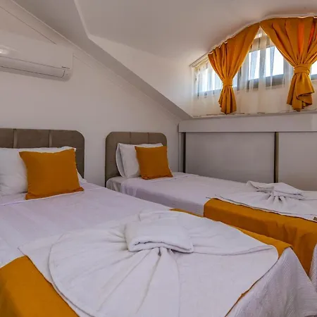 Willa Salkim- 4 Bedroom In Oludeniz *