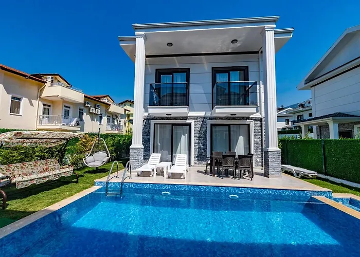 Villa Salkim- 4 Bedroom In Oludeniz *